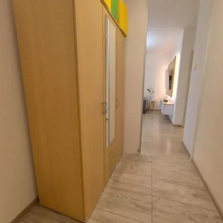 Apartmanovy Dom