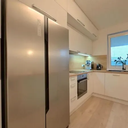 Apartmanovy Dom